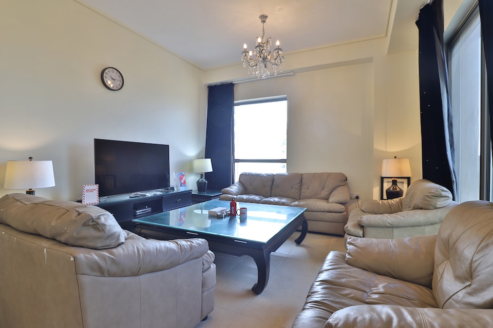 OYO 322 Home 3BHK Bahar 4 JBR, Dubai Marina, Dubai