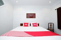 OYO 1706 Hotel H&w Solo