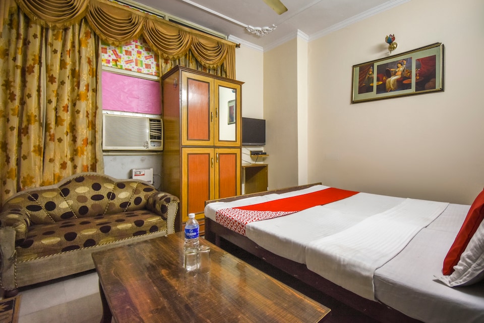 OYO 5022 Hotel Golden Palace, Sector 45 Chandigarh, Chandigarh