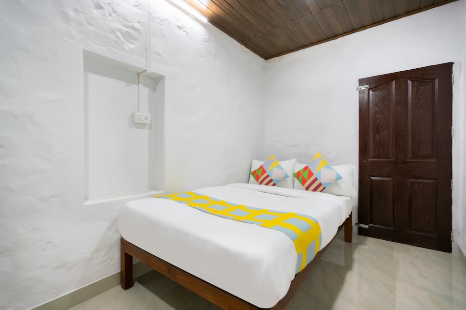 OYO Home 61860 Surya Village Home Annex, Adimali Munnar, Munnar