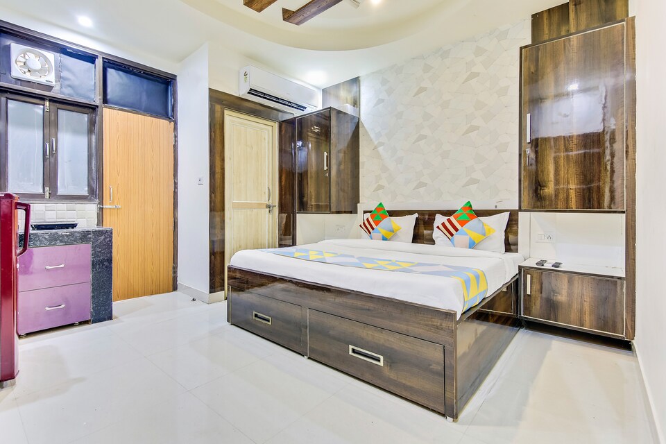 OYO 61866 Spacious Stay DLF Phase 3, Cyber City, Gurgaon