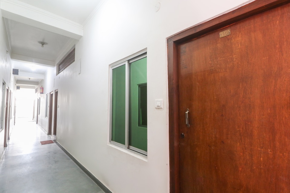 SPOT ON 61870 Hotel Greenland Residency, Mau, Mau