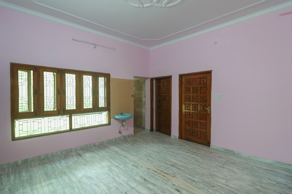 OYO 61877 Kamakshi Inn, Gomti Nagar Lucknow, Lucknow