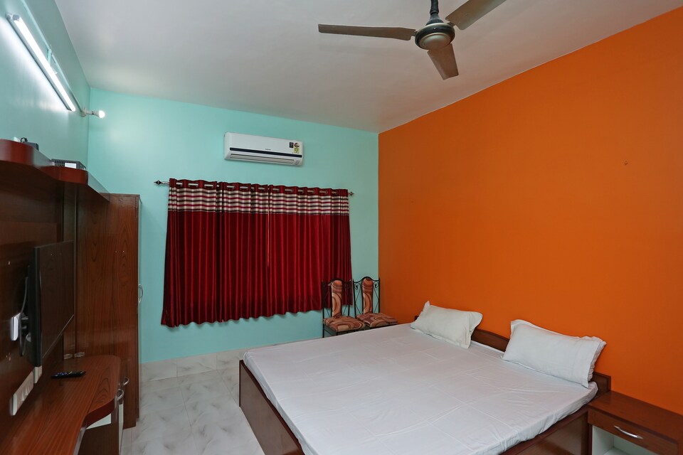SPOT ON 61884 Rikita Lodge, Howrah Kolkata, Kolkata