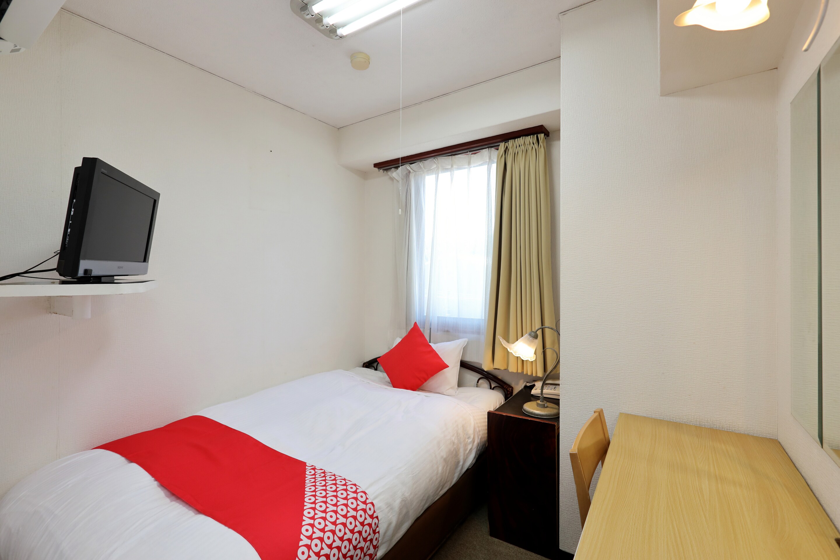 Oyo New World Hotel Kagoshimaのホテル Oyoホテル