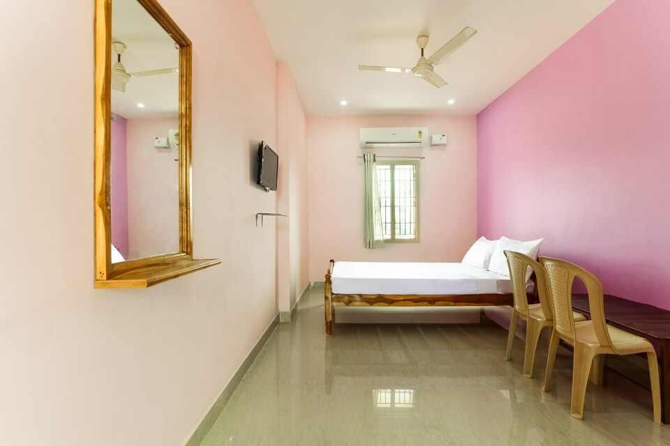 OYO 61917 YSMR Residency, Transit Tirupati, Tirupati
