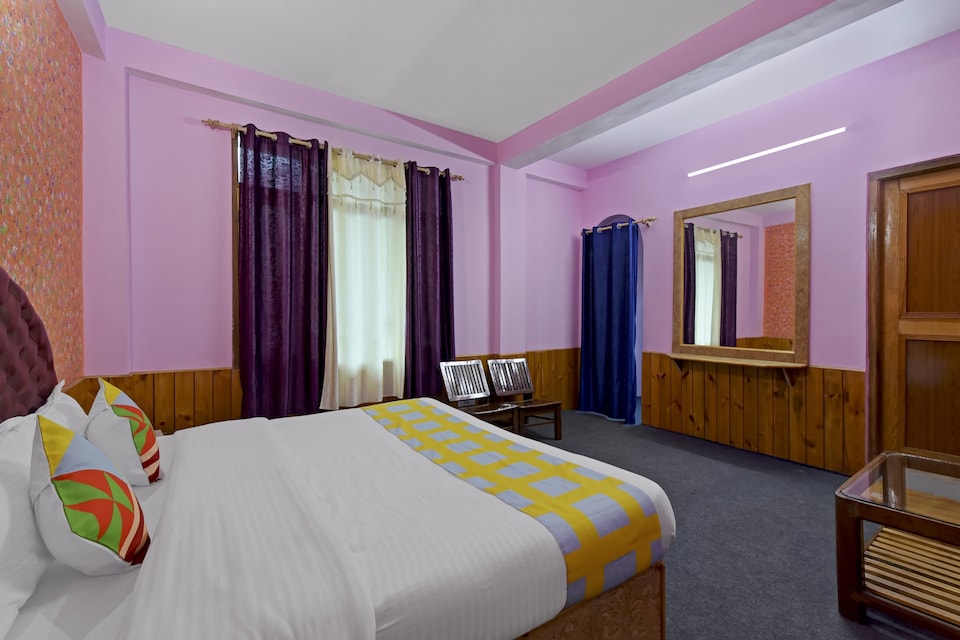 OYO Home 61918 Outlandish  Family Cottage Bhurwa, NH 21 Manali, Manali