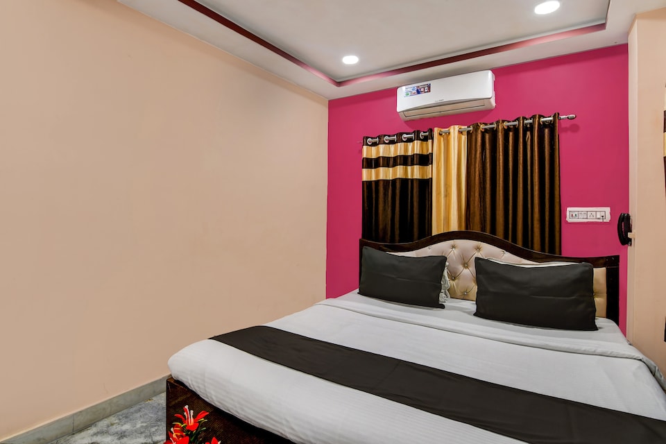 Hotel O  Padmavati Projects , VIP Road Kolkata, Kolkata