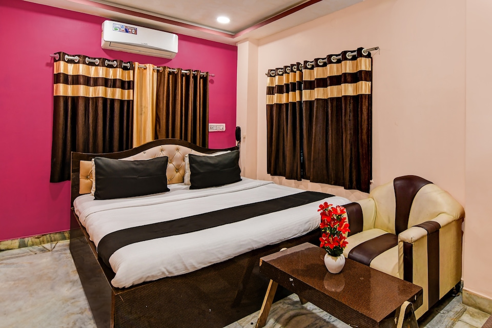 Hotel O  Padmavati Projects , VIP Road Kolkata, Kolkata