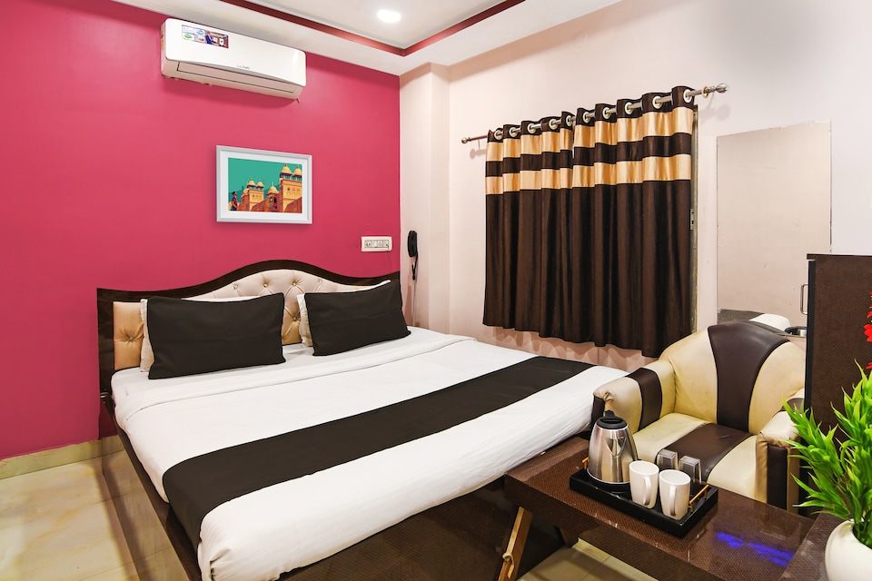 Hotel O  Padmavati Projects , VIP Road Kolkata, Kolkata