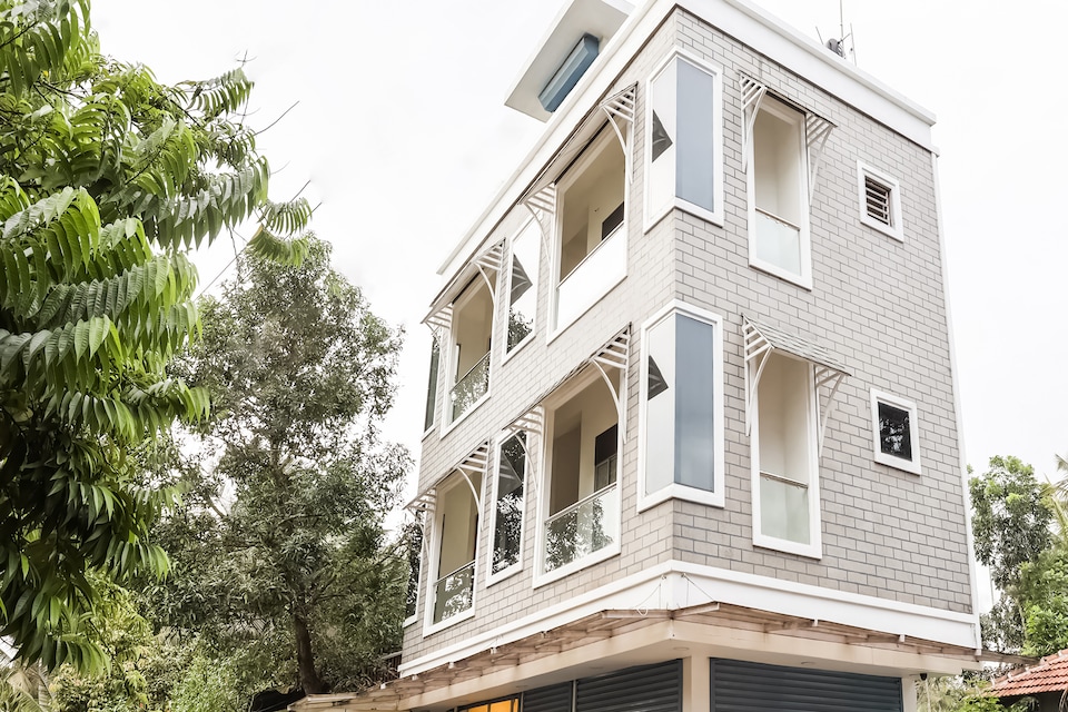 OYO Home 61971 Casa Blanca Holiday Homes, Finishing Point Alappuzha, Alappuzha