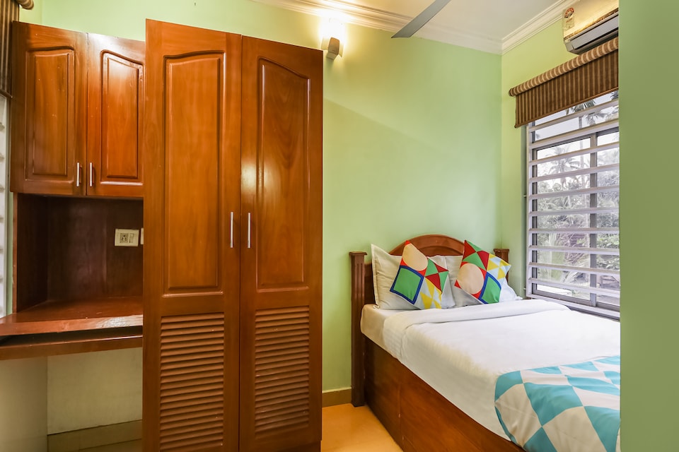 OYO Home 61971 Casa Blanca Holiday Homes, Finishing Point Alappuzha, Alappuzha