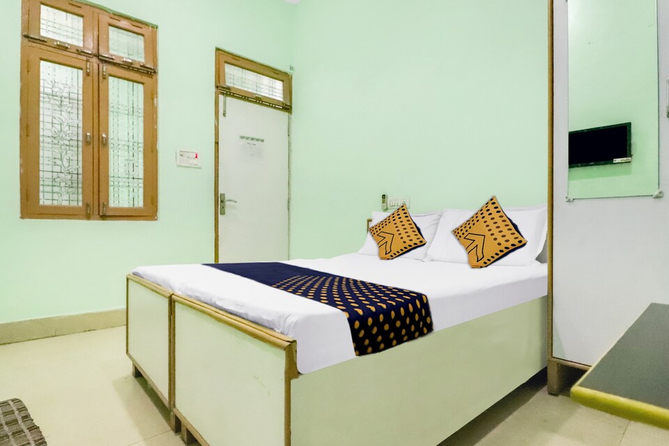 SPOT ON 61998 Vr Dharamshala, Chandausi, Chandausi