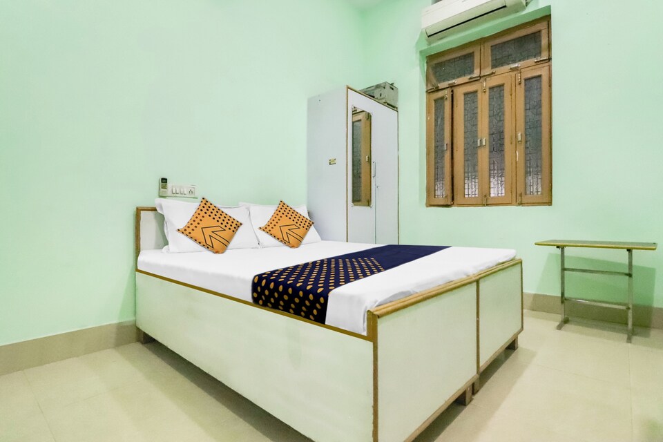 SPOT ON 61998 Vr Dharamshala, Chandausi, Chandausi