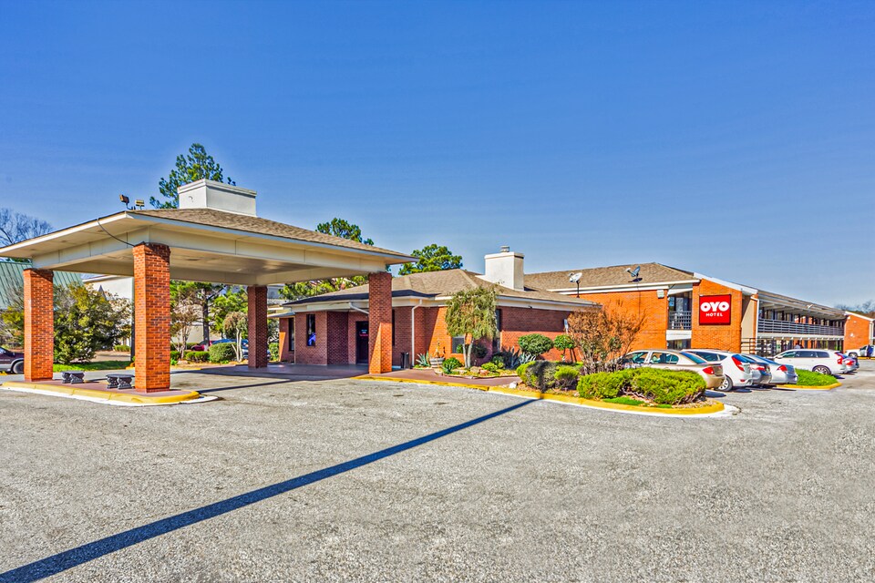 OYO Hotel Montgomery AL I-85, C36075, Montgomery AL