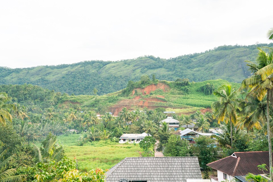 OYO HOME 62016 Misty Woods, Adimali Munnar, Munnar