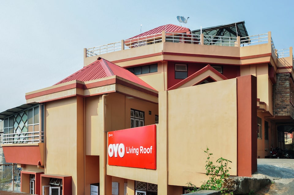 OYO 5034 Living Roof, Laitumkhrah, Shillong