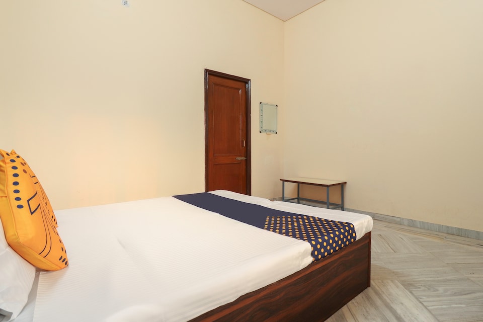 OYO 62045 Mukund Vatika, Mathura, Mathura