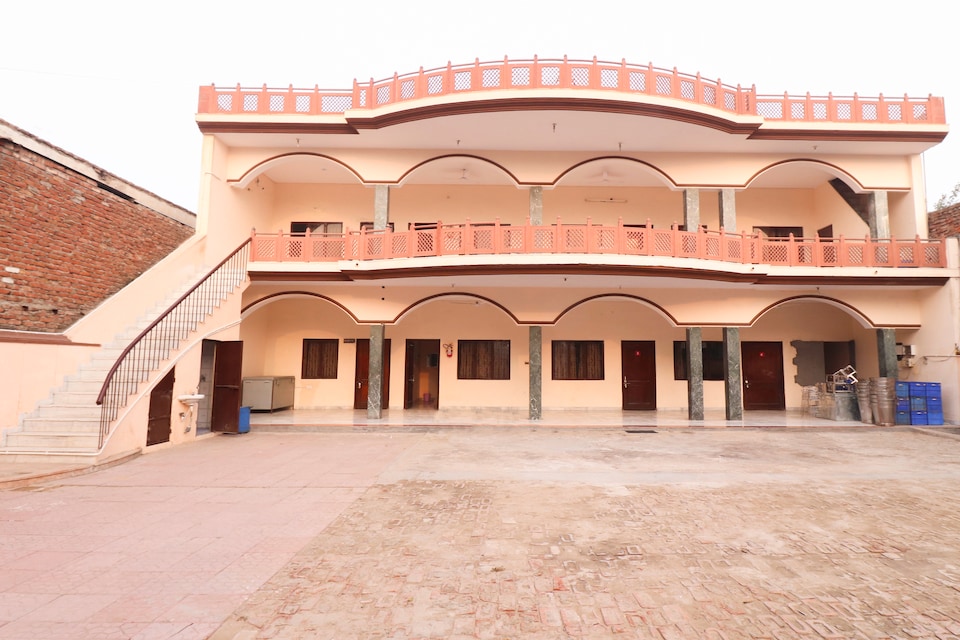 OYO 62045 Mukund Vatika, Mathura, Mathura