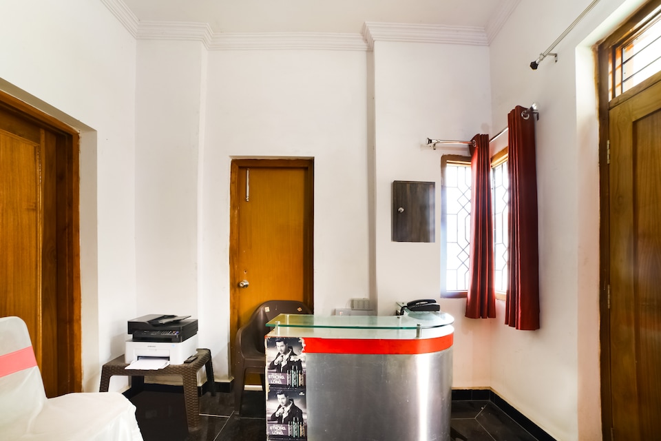 OYO 62061 Virat Home Stay, Jhusi, Prayagraj