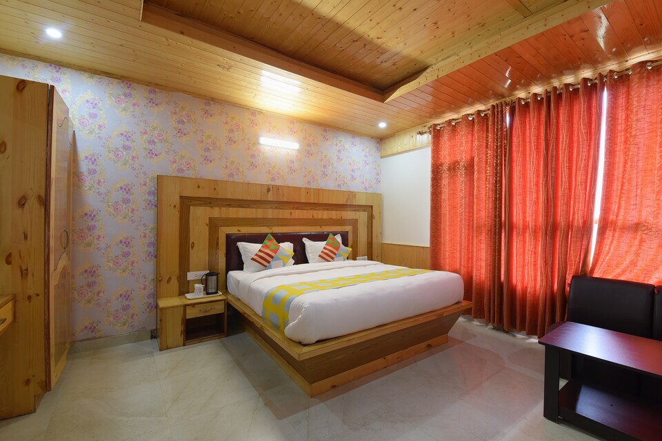 OYO Home 62067 Luxurious Villa Dhungri, Hadimba Road Manali, Manali