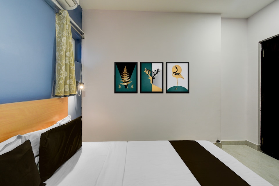 Super Collection O Erragadda Metro Station Formerly Golden Gate, Begumpet, Hyderabad