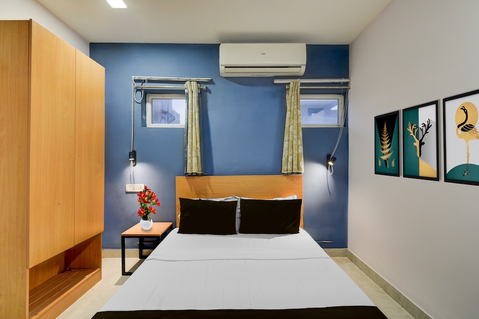 Super Collection O Erragadda Metro Station Formerly Golden Gate, Begumpet, Hyderabad