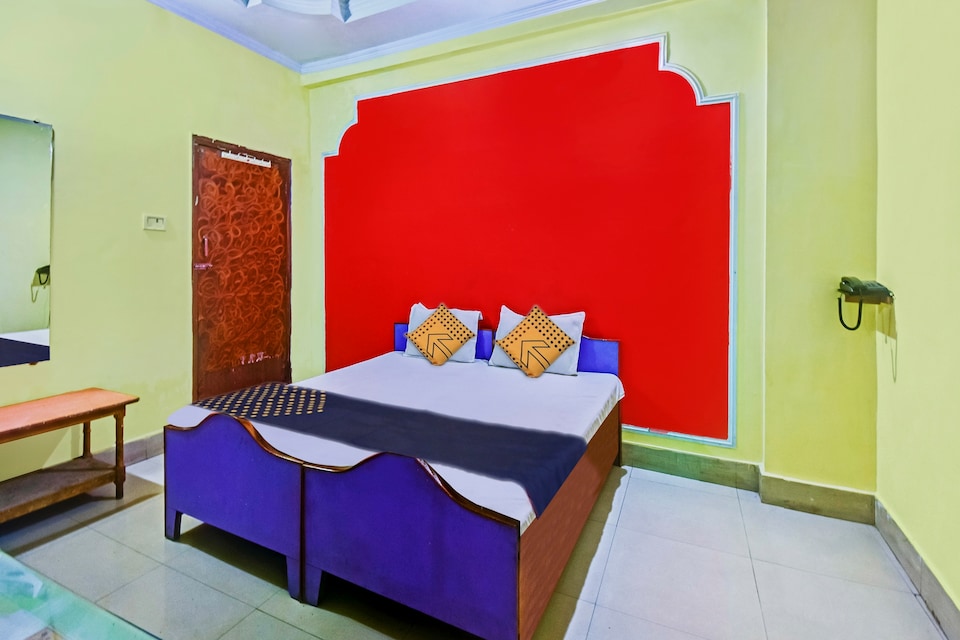 SPOT ON Hotel Ratnakar Plaza, Lashkar, Gwalior