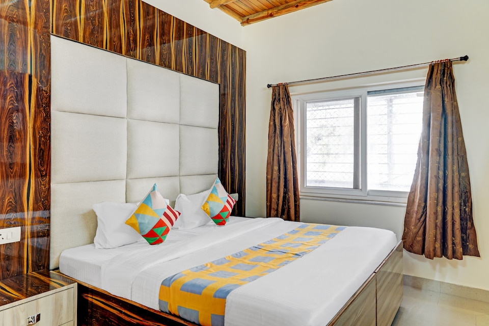 OYO Home 62089 Restful 2BHK Apartment Mussoorie, Picture palace Mussoorie, Mussoorie