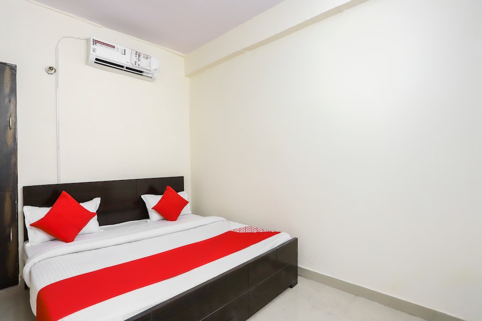 Hotel O Royal Residency, Noida Industrial Area Mamura, Noida