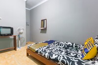 SPOT ON 1746 Putri Kuning Residence