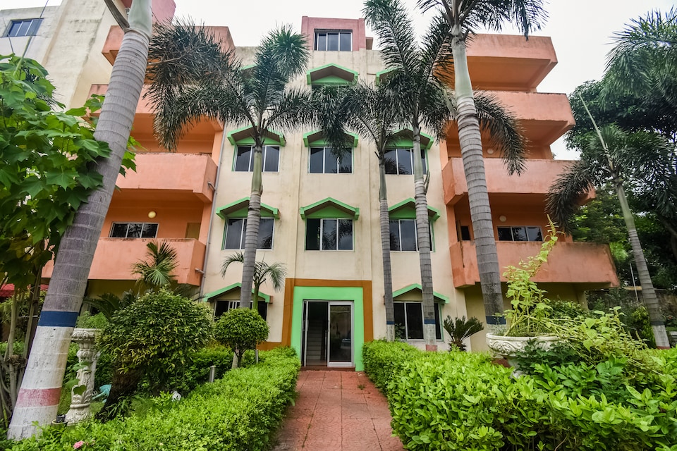 OYO 62127 Ritz Rivera, Behala Kolkata, Kolkata