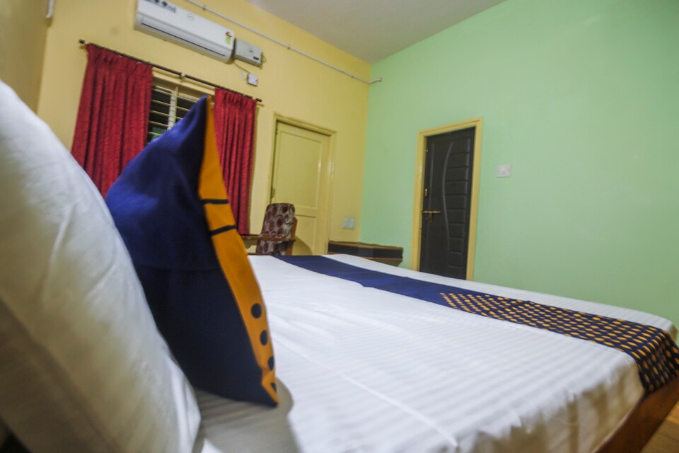 OYO 62133 Hotel Yatri Nivas  Lodge, Hubli, Hubli-Dharwad