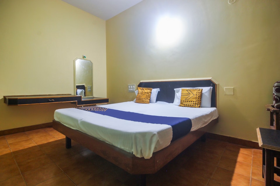 OYO 62133 Hotel Yatri Nivas  Lodge, Hubli, Hubli-Dharwad