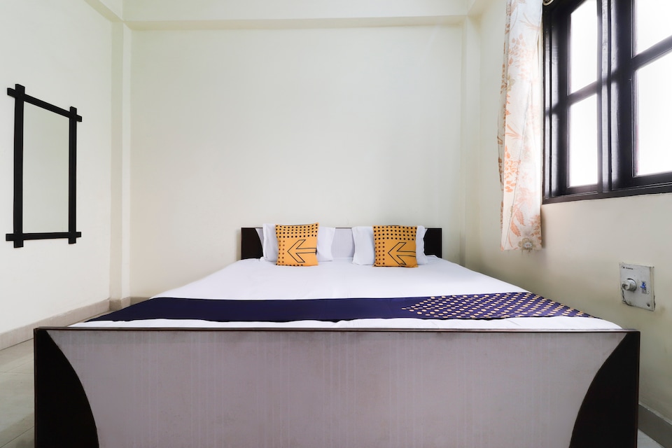 SPOT ON 62143 Hotel Shahnaai, Faizabad Road, Lucknow