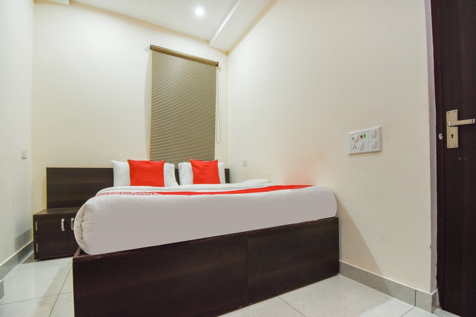 OYO 62150 Happy Living 1819, Ferozepur Road Ludhiana, लुधियाना
