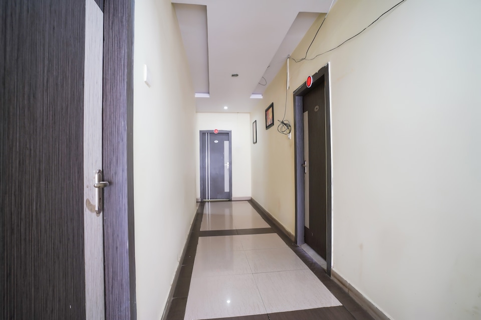 OYO 62158 Sri Brundavan Deluxe Lodge, Sangareddy, Sangareddy