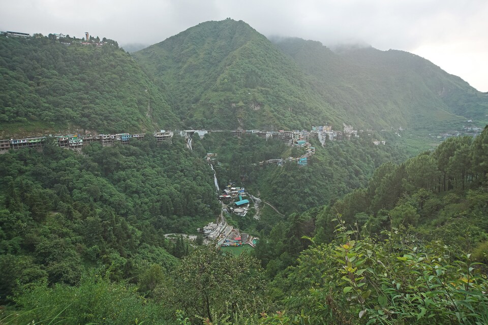 OYO Home 62168 Cheerful Stay Kempty, Kempty Fall Mussoorie, Mussoorie