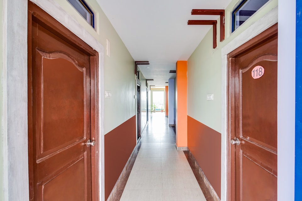 SPOT ON 62189 S&s Lodge, Srikakulam, Srikakulam