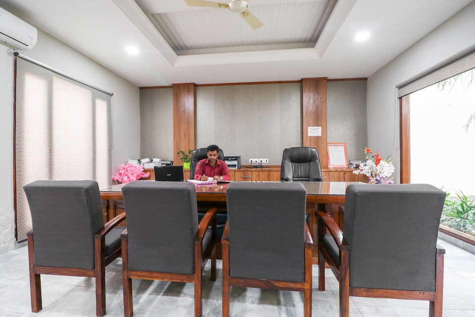 OYO Townhouse 930 Green Island Resort, Sirsa, Sirsa