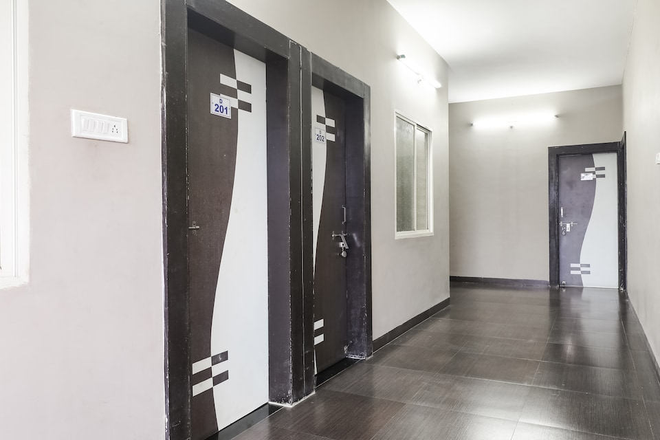 OYO 62197 Shri Madan Mahal, Vijay Nagar Indore, Indore