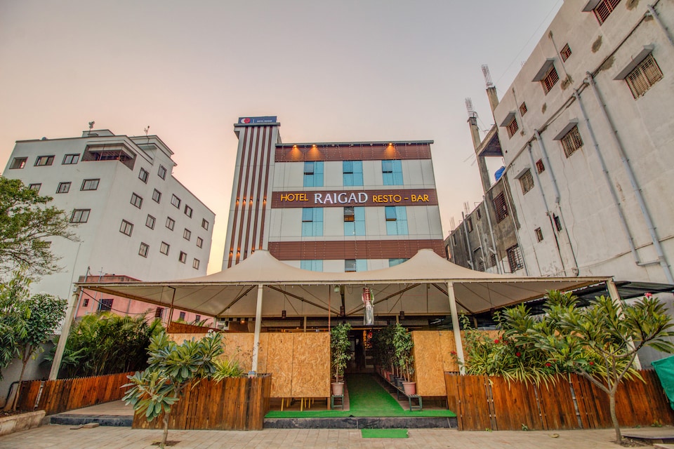 Capital O 62219 Hotel Raigad , Shikrapur, Pune