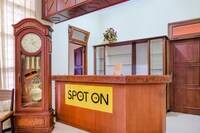 SPOT ON 1767 Villa Anggur Panderman