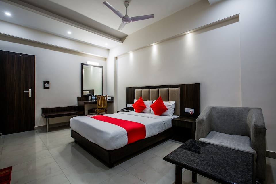 Capital O 5047 Hotel President, Gandhi Maidan Patna, Patna