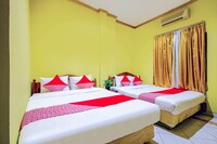 OYO 1770 Hotel Mawar Saron 2
