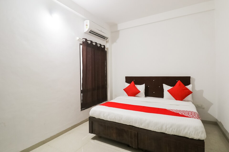 OYO 62270 Hotel Divashi, Bhawarkua Indore, Indore