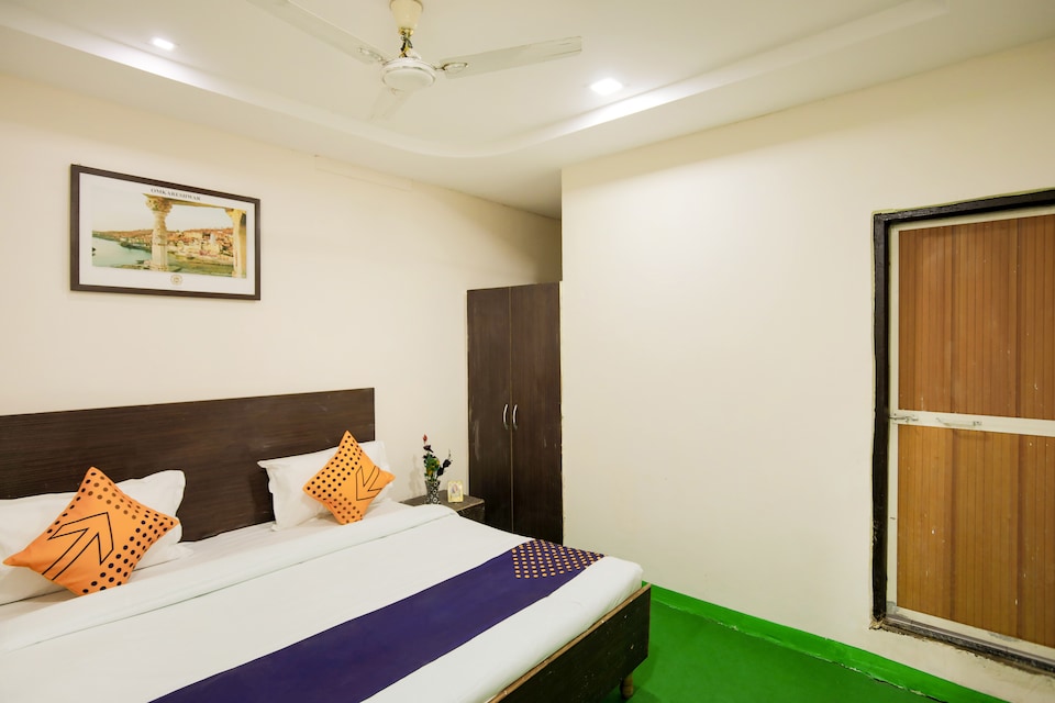 SPOT ON 62271 Hotel Vishal Palace, Dewas City, Dewas