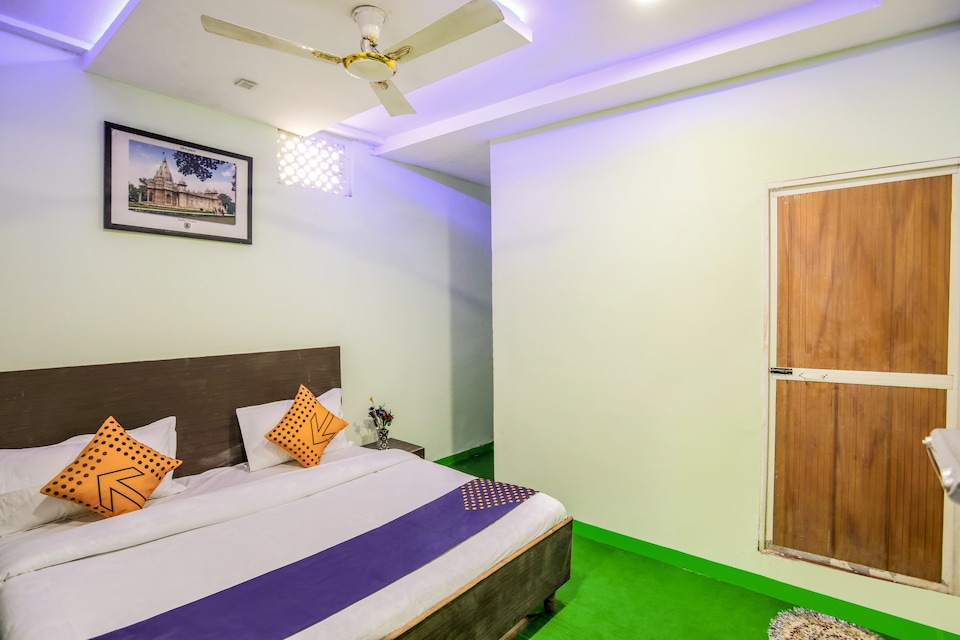 SPOT ON 62271 Hotel Vishal Palace, Dewas City, Dewas