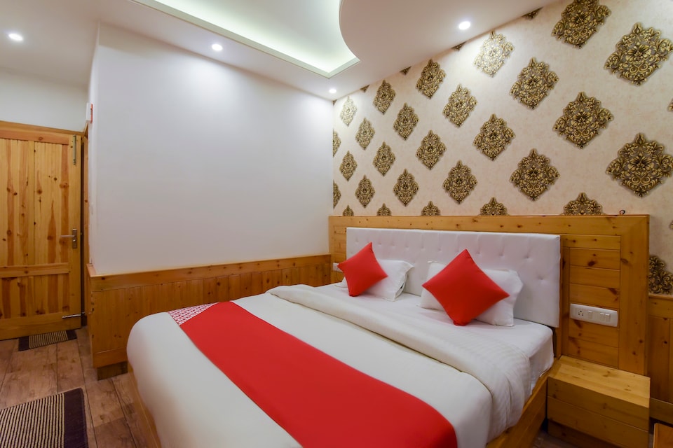 OYO The Elena Grand, khakhnal Naggar Road Manali, Manali