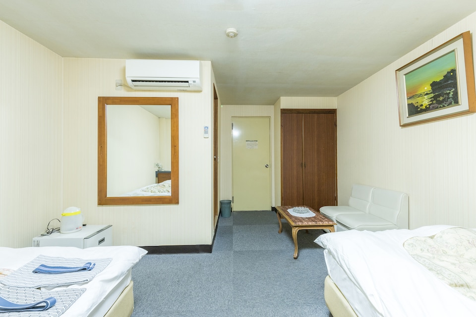 OYO Joetsu Central Hotel Takada-Nakamachi, Joetsu, Joetsu